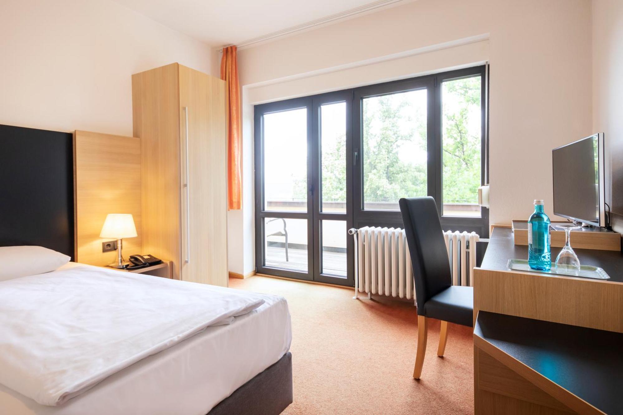 Roomingtons Hotel Franziskushoehe Lohr Екстер'єр фото
