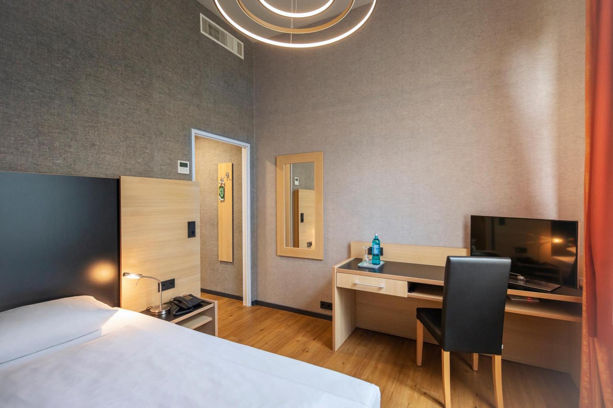 Roomingtons Hotel Franziskushoehe Lohr Екстер'єр фото